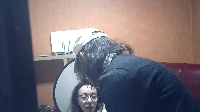 Snapshot of Lia_Y_PatrickX chatting on 11.22.25 Lia Y PatrickX online show from 11.22.25