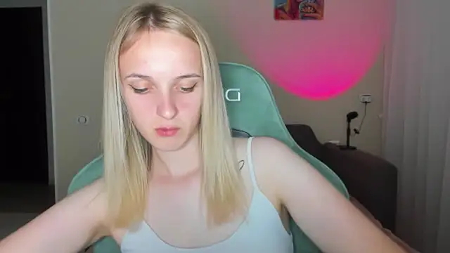 Snapshot of RouseReed chatting on 07.15.26 RouseReed online show from 07.15.26