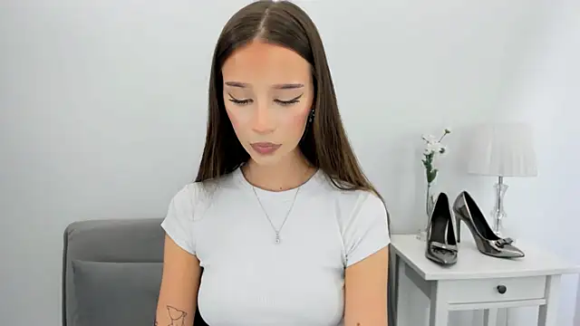 EmilyDarling online show from 11.26.25