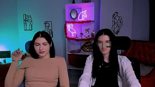 Snapshot of scarlet_mooore chatting on 03.04.25 scarlet mooore online show from 03.04.25