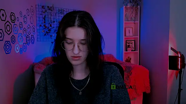 Snapshot of scarlet_mooore chatting on 12.03.25 scarlet mooore online show from 12.03.25