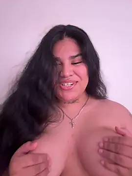 Snapshot of Badkittykim chatting on 11.08.25 Badkittykim online show from 11.08.25