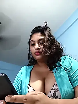 HottyOlly online show from 10.05.25