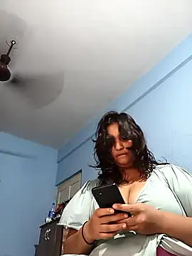 HottyOlly online show from 10.06.25