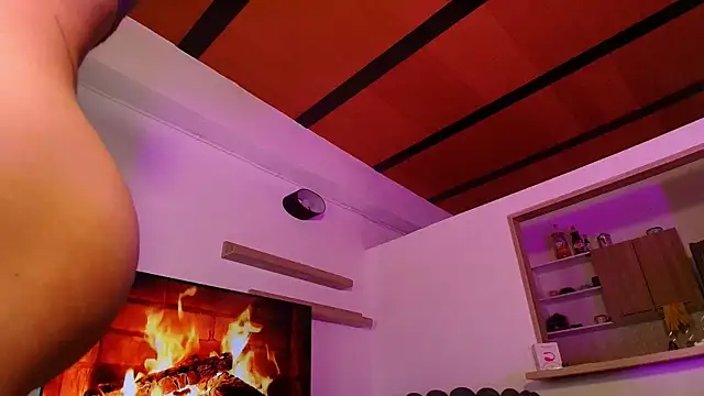 Snapshot of goddess_dollxxx chatting on 02.13.25 goddess dollxxx online show from 02.13.25