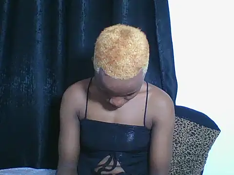 Snapshot of AfricanPrincess24 chatting on 09.19.25 AfricanPrincess24 online show from 09.19.25