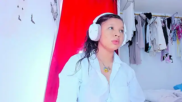 Emily Coper18 online show from 12.14.25