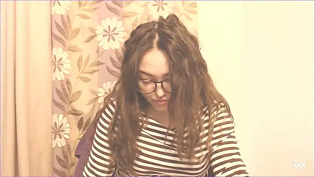 Snapshot of hrnyteacher chatting on 01.31.25 hrnyteacher online show from 01.31.25