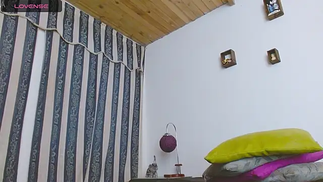 Snapshot of JULYSEX1 chatting on 12.24.24 JULYSEX1 online show from 12.24.24