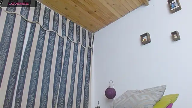 Snapshot of JULYSEX1 chatting on 01.14.25 JULYSEX1 online show from 01.14.25