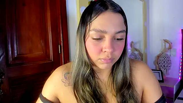 Abril Gomez06 online show from 12.15.25