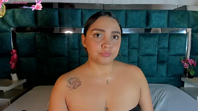 Abril Gomez06 online show from 04.22.26
