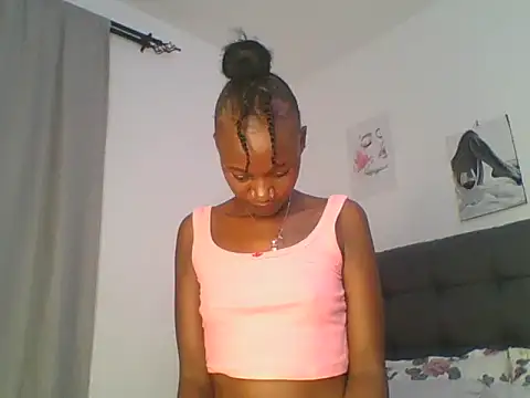 Snapshot of MissLilly1 chatting on 12.17.25 MissLilly1 online show from 12.17.25