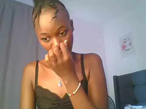 Snapshot of MissLilly1 chatting on 12.18.25 MissLilly1 online show from 12.18.25