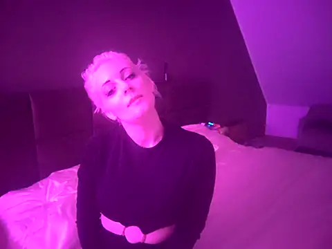 Snapshot of Wendyx666_Pika chatting on 09.17.25 Wendyx666 Pika online show from 09.17.25