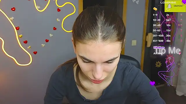 EmmyGreans online show from 03.17.25