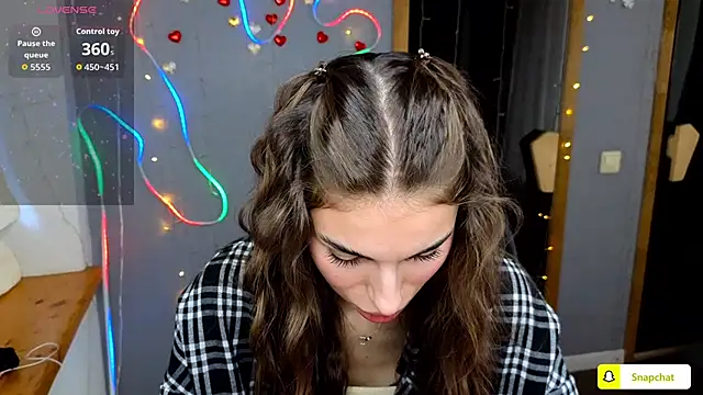 EmmyGreans online show from 09.20.25