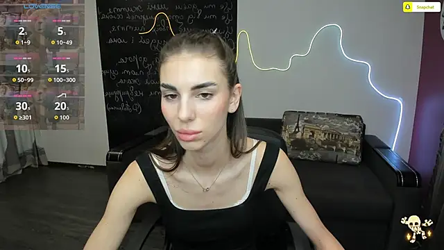 Snapshot of EmmyGreans chatting on 11.22.25 EmmyGreans online show from 11.22.25