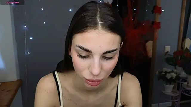 Snapshot of EmmyGreans chatting on 01.12.26 EmmyGreans online show from 01.12.26