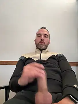 leon3875 online show from 03.26.26