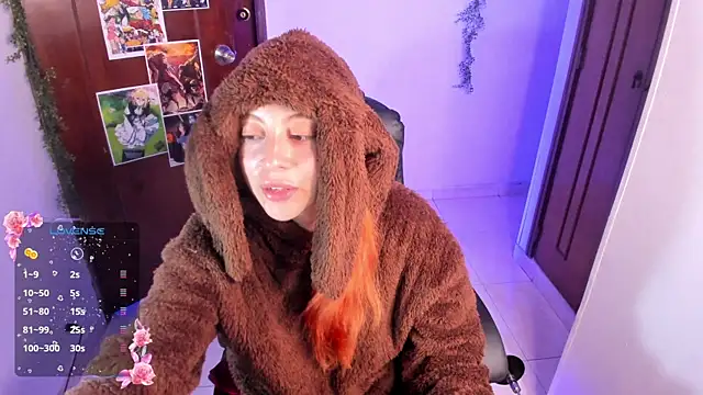 Snapshot of Violetaarey chatting on 12.01.25 Violetaarey online show from 12.01.25