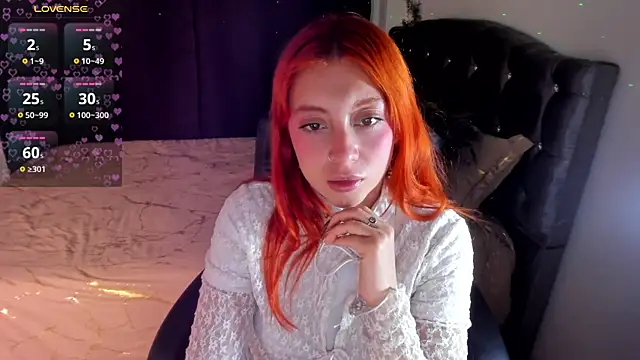 Snapshot of Violetaarey chatting on 04.23.26 Violetaarey online show from 04.23.26