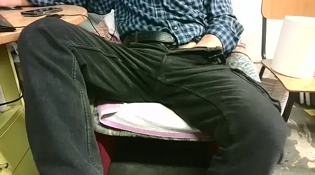 Giulio35 Pika online show from 03.05.25