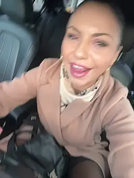 KimKelly13 online show from 01.18.26