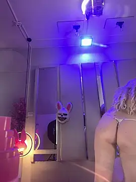 Broklinwhite  online show from 06.01.26
