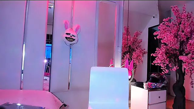 Broklinwhite  online show from 07.07.26