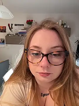 chloetarducci online show from 03.13.26