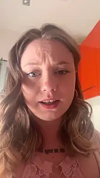 chloetarducci online show from 04.29.26