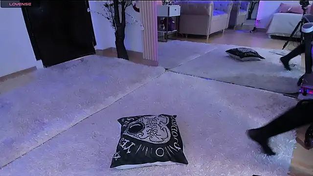 zephirahabney online show from 03.08.25