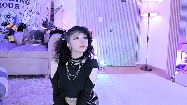 zephirahabney online show from 09.26.25