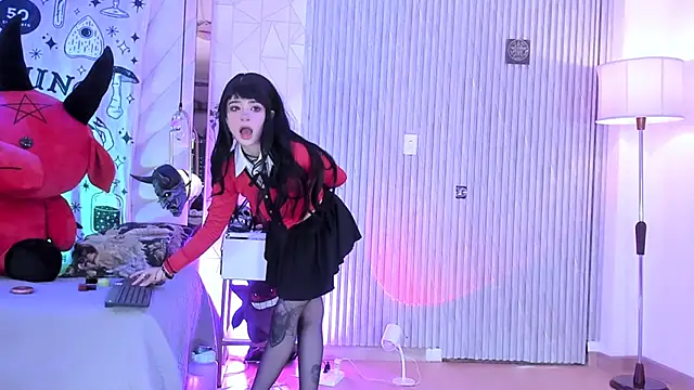 zephirahabney online show from 10.18.25