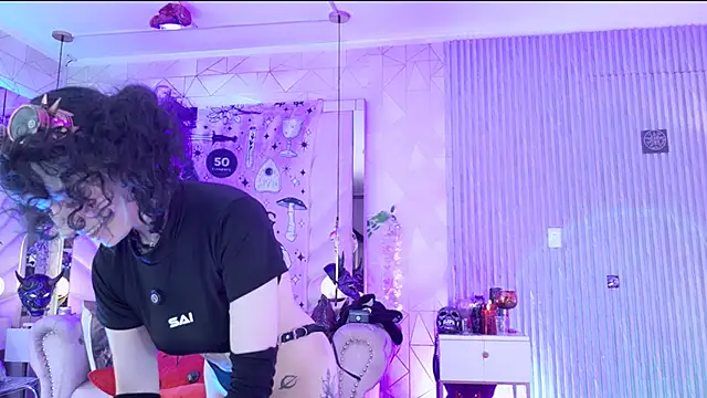 zephirahabney online show from 12.19.25