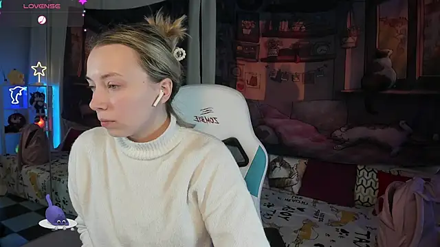 TiffanyBatson online show from 01.12.25