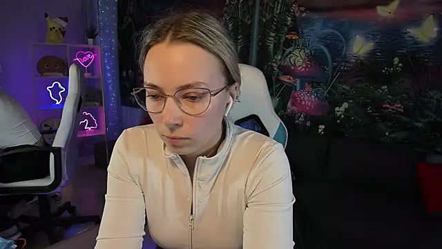 TiffanyBatson online show from 01.14.25