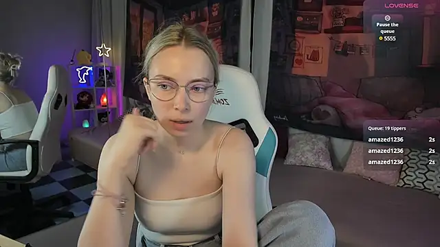 TiffanyBatson online show from 03.13.25