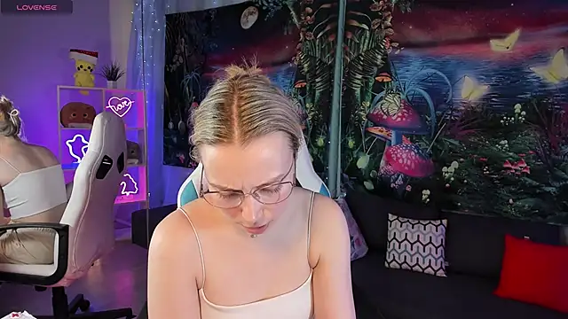 TiffanyBatson online show from 03.19.25