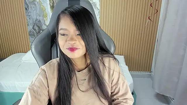 Lili 16 online show from 11.21.25