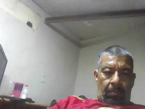 Snapshot of ElMasChingonMX chatting on 10.14.25 ElMasChingonMX online show from 10.14.25