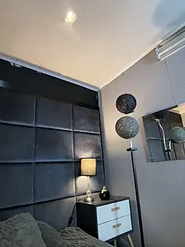 Snapshot of CHERRYY_BOMB_ chatting on 12.17.25 CHERRYY BOMB online show from 12.17.25