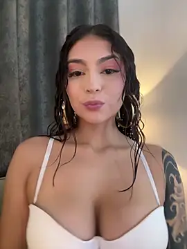 CHERRYY BOMB  online show from 06.08.26