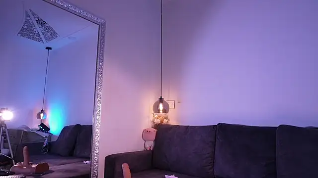 Isabella francoo online show from 05.10.26
