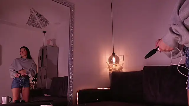 Isabella francoo online show from 07.24.26