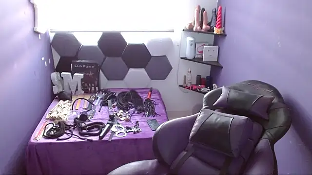 Snapshot of Alexa_Slavehot777 chatting on 01.21.25 Alexa Slavehot777 online show from 01.21.25