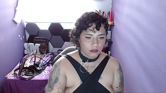 Snapshot of Alexa_Slavehot777 chatting on 01.26.25 Alexa Slavehot777 online show from 01.26.25