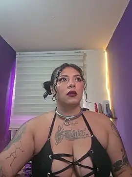 Snapshot of Alexa_Slavehot777 chatting on 11.24.25 Alexa Slavehot777 online show from 11.24.25