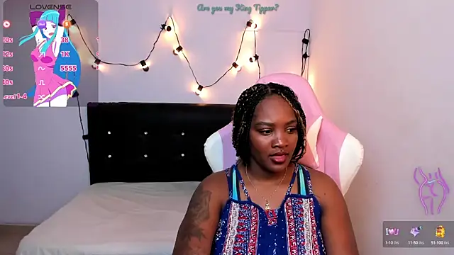 Snapshot of chanel_brunette chatting on 01.25.25 chanel brunette online show from 01.25.25